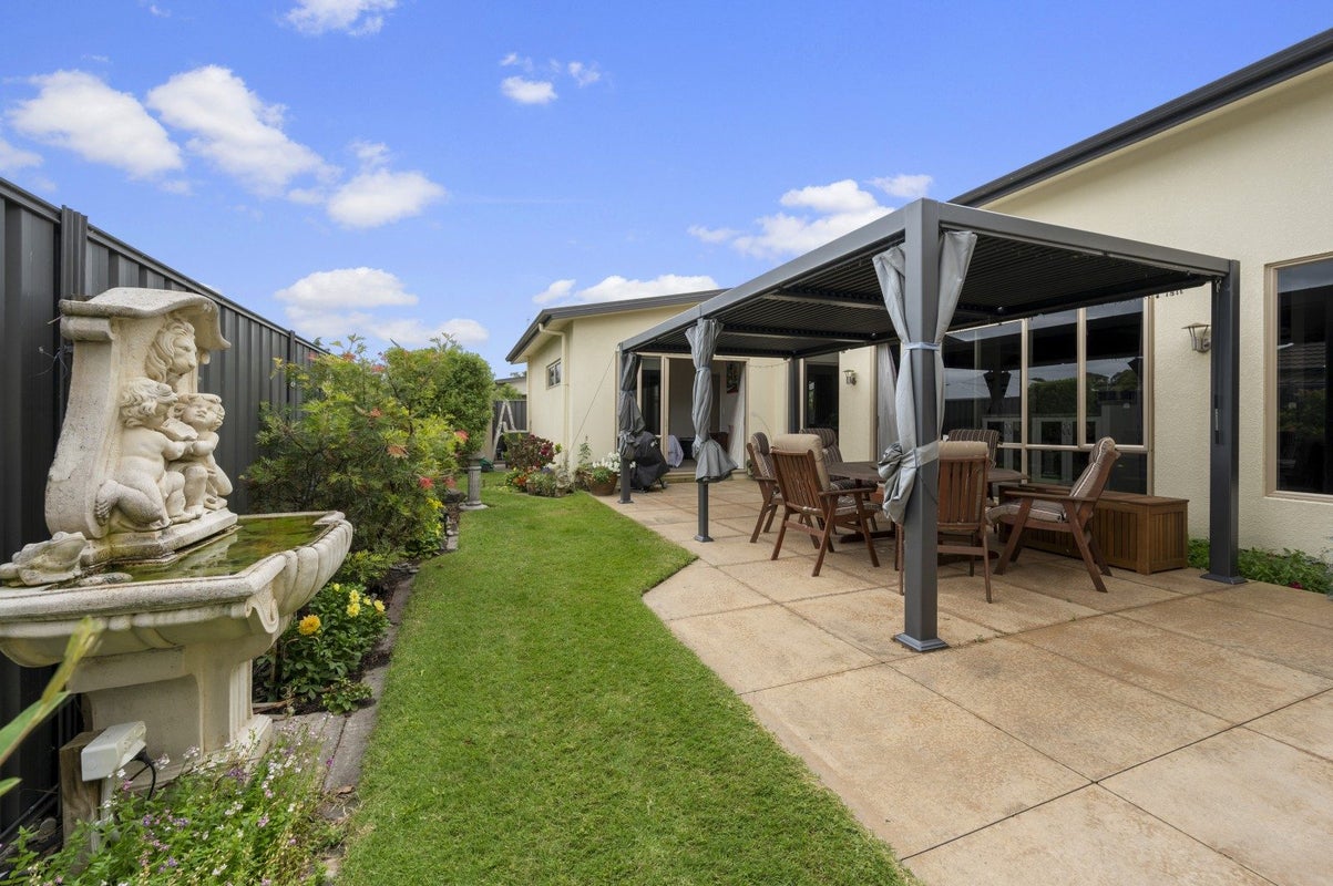 24 Akaroa Road, Poraiti, Napier - Carousel 20