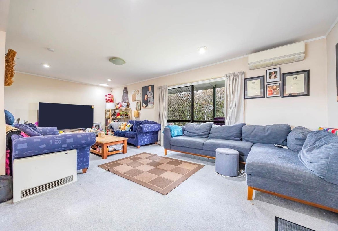 47 Puketea Street, Blockhouse Bay, Auckland - Carousel 2
