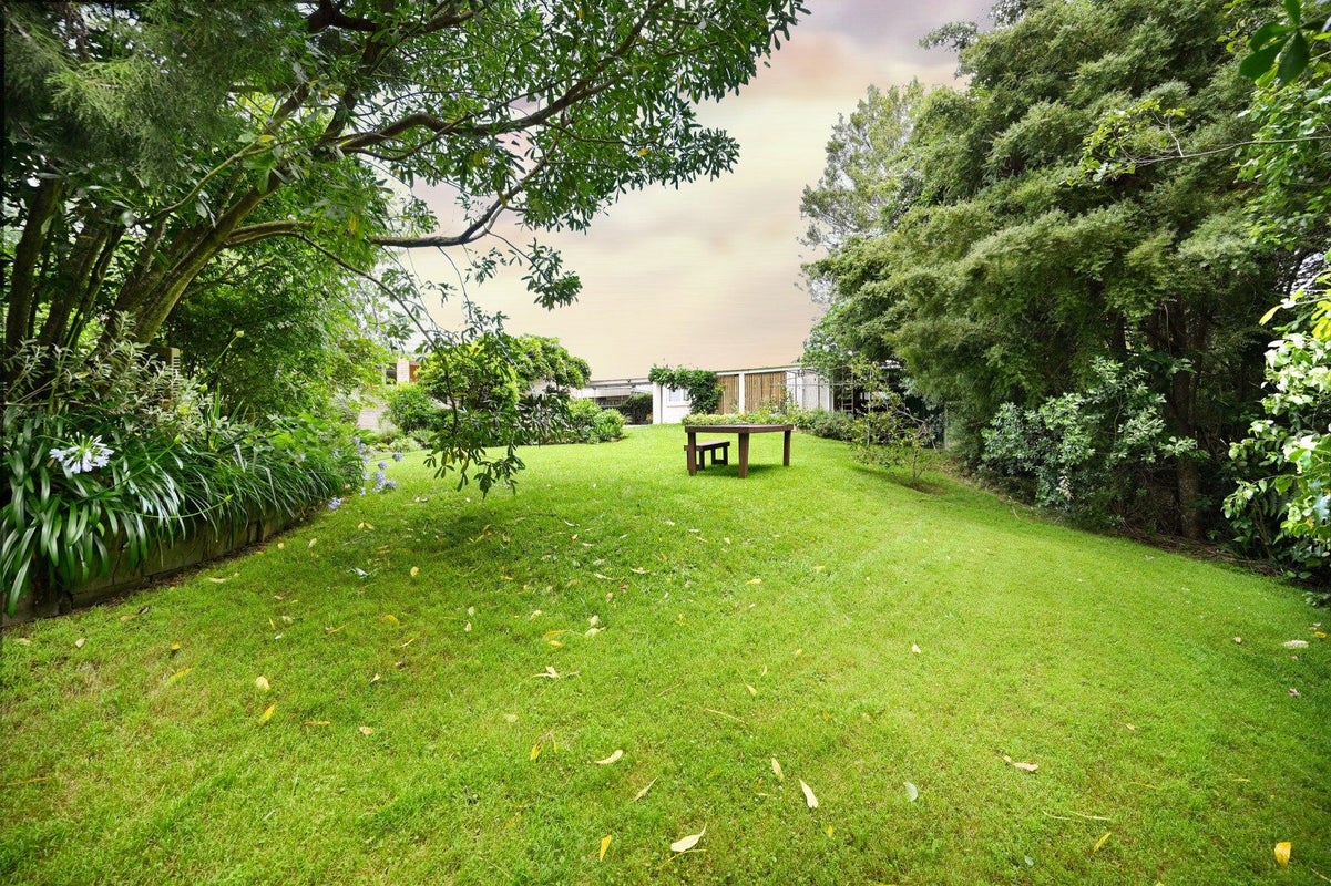 27 Greta Street, Glenview, Hamilton - Carousel 2