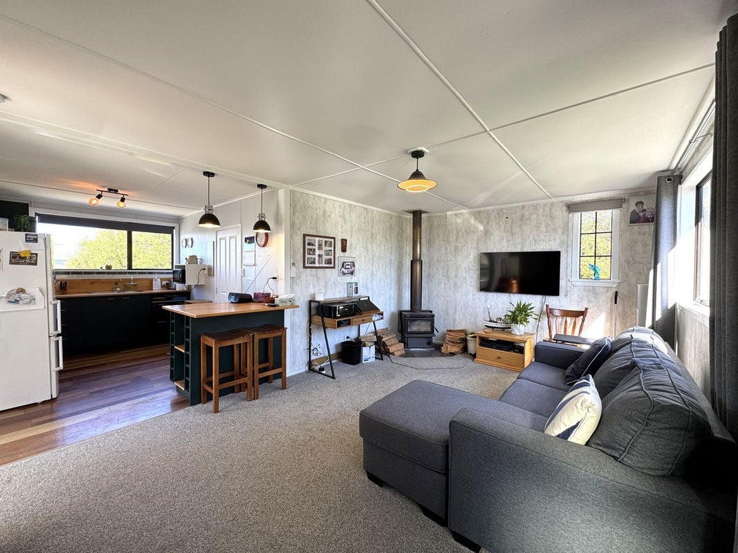 12 Loop Road, Balclutha, Clutha, Otago - Carousel 2