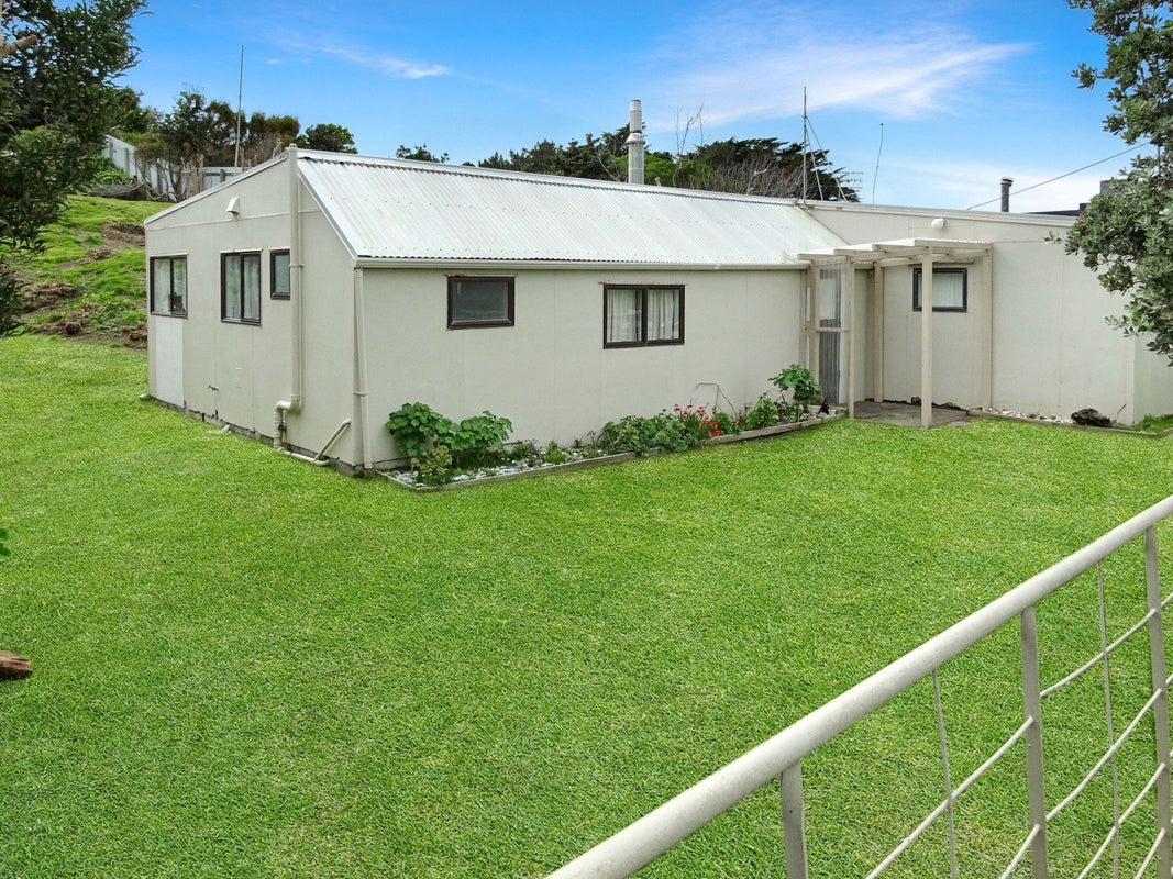 21 Dewe Terrace, Foxton Beach, Foxton - Carousel 1