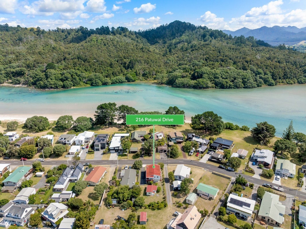 216 Patuwai Drive, Whangamata - Carousel 2