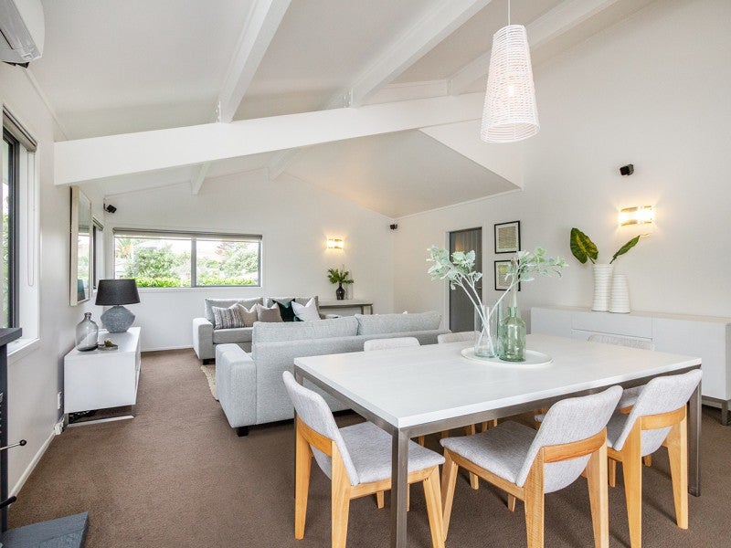 20 Ashcroft Avenue, Mangere Bridge, Auckland - Carousel 2