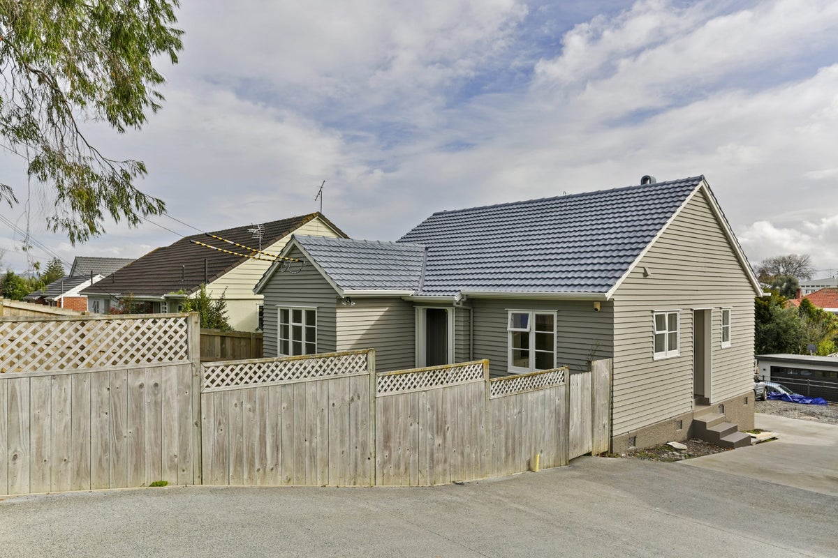 85 Walker Road, Point Chevalier, Auckland - Carousel 12