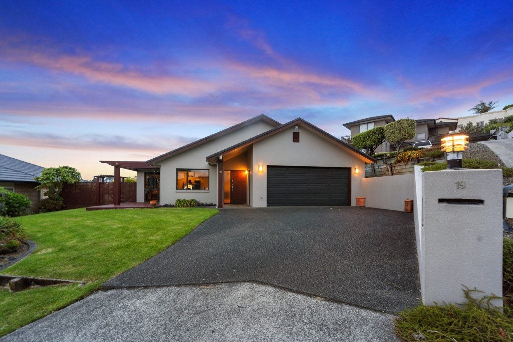 19 Hallmark Rise, Bethlehem, Tauranga - Carousel 1