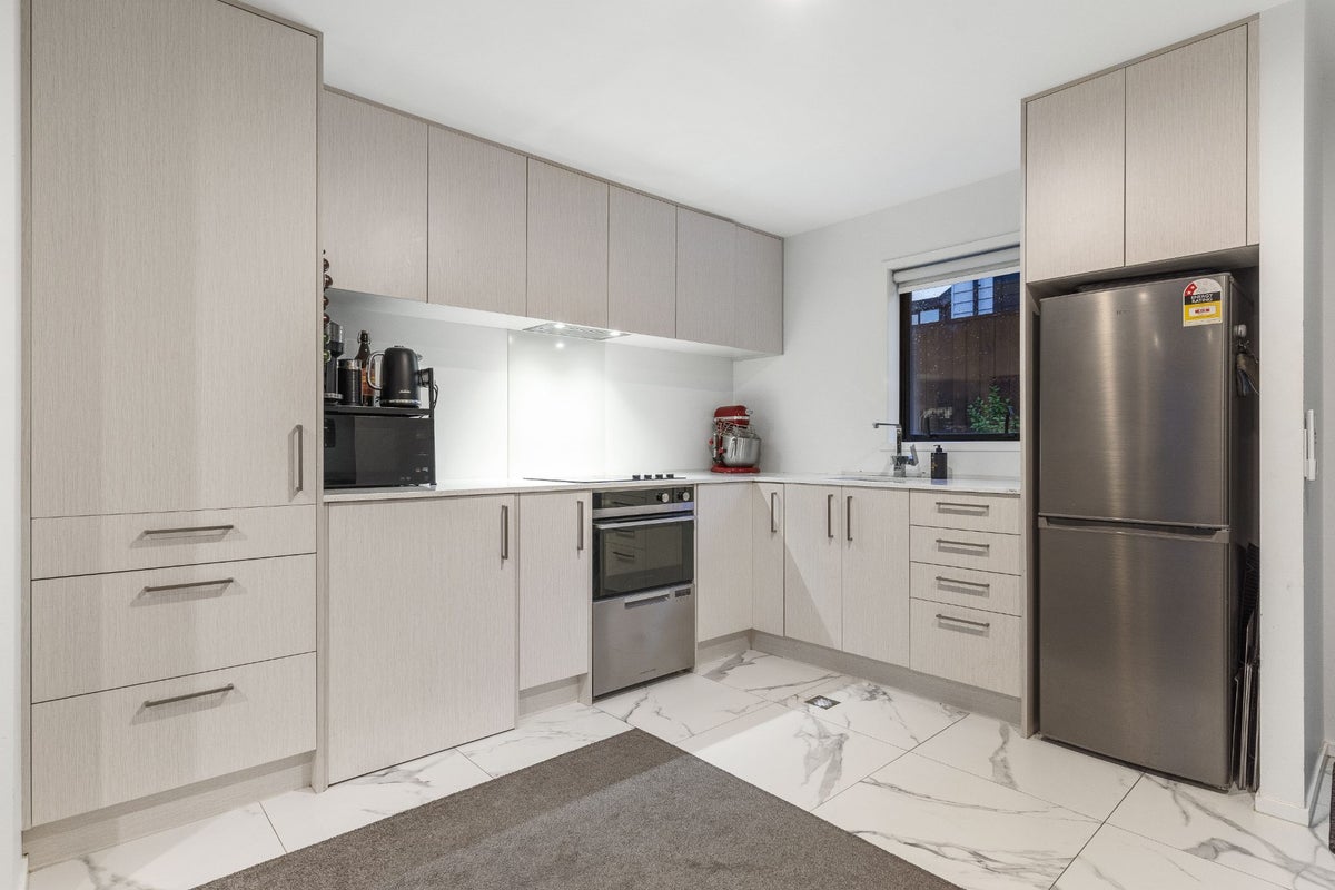 3/6 St Leonards Road, Kelston, Auckland - Carousel 2