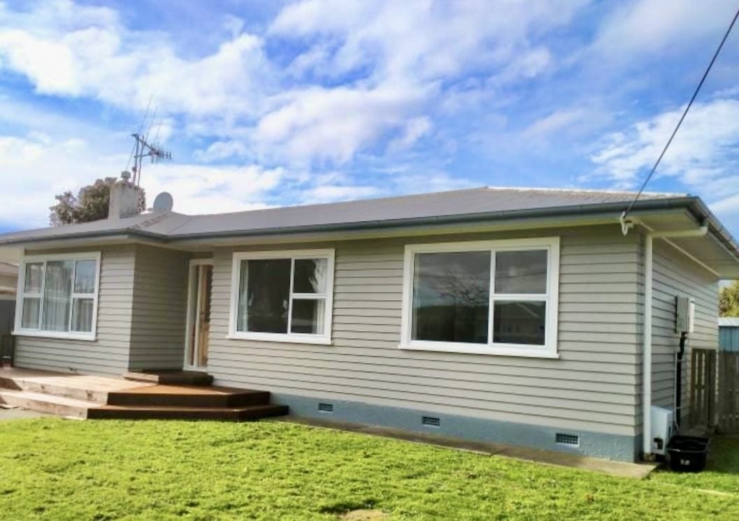 5 Hurley Place, Awapuni, Palmerston North - Carousel 1