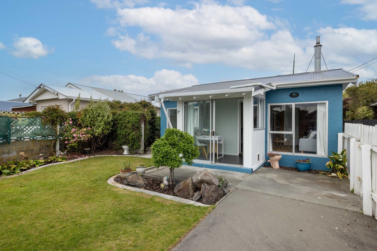 1/43 Shackleton Street, New Brighton, Christchurch - Carousel 1