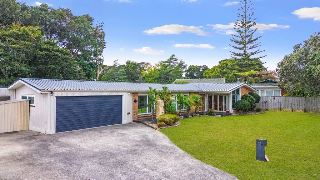 29 Collie Street, Hillpark, Auckland - Carousel 1
