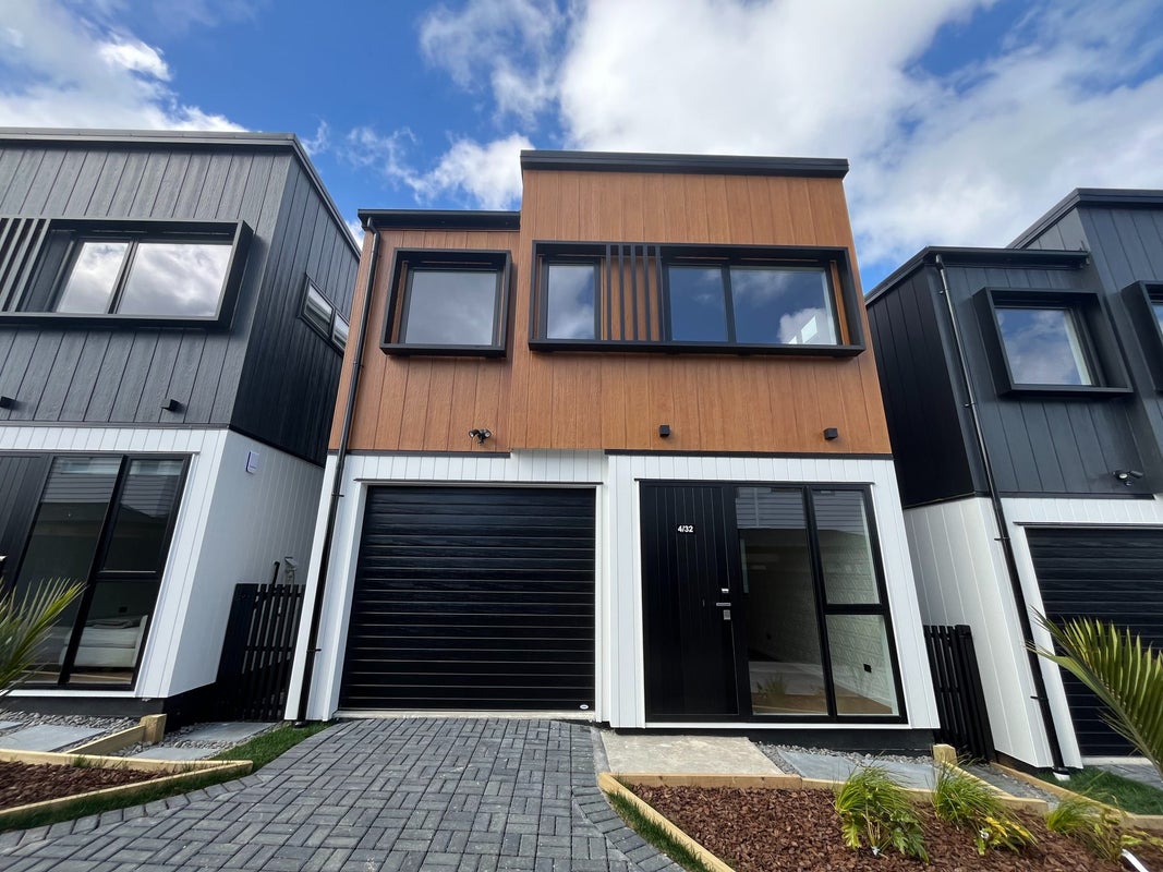 4/32 Bradbury Road, Botany Downs, Auckland - Carousel 1