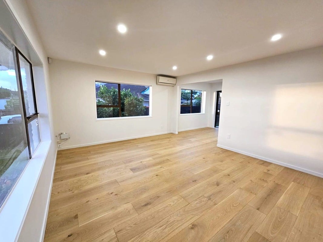 1/9 Tina Place, Sunnyhills, Auckland - Carousel 2