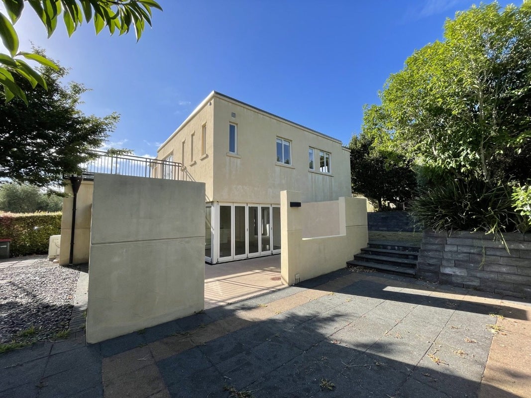 1 Widdison Place, Albany, Auckland - Carousel 2