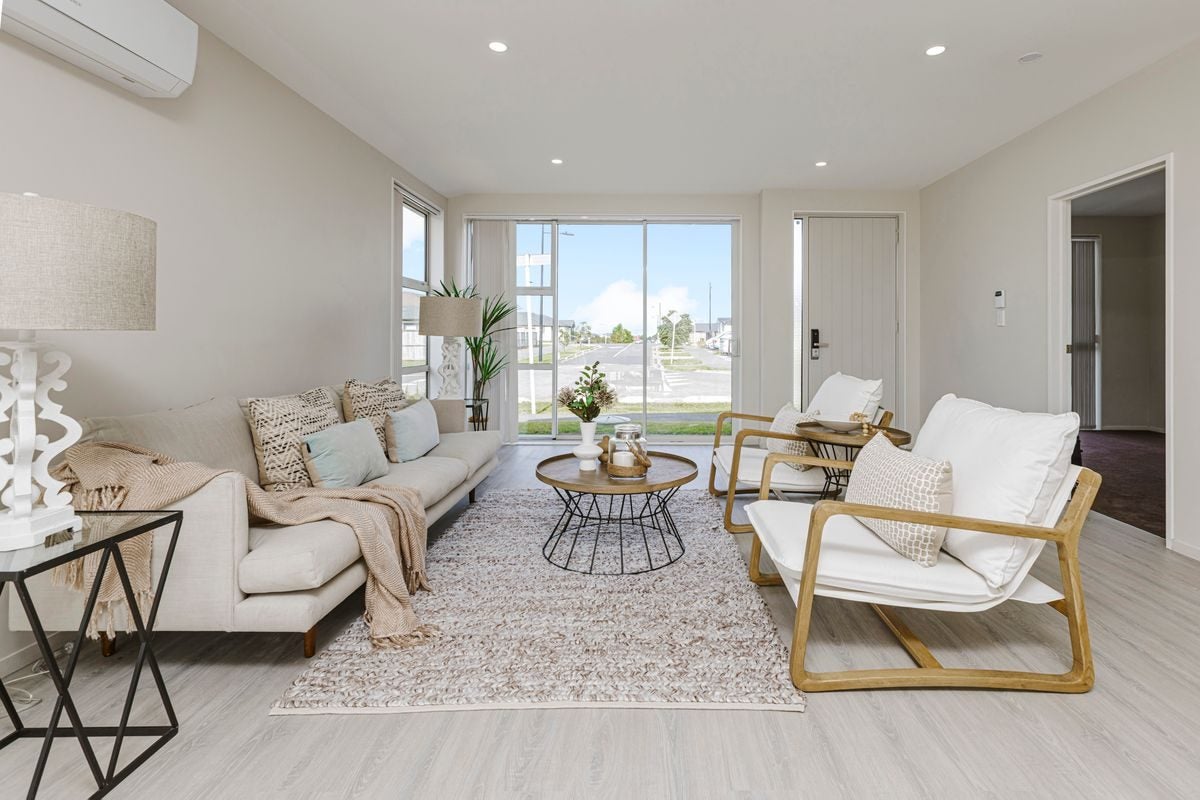 61 Sapwood Crescent , Takanini, Auckland - Carousel 2