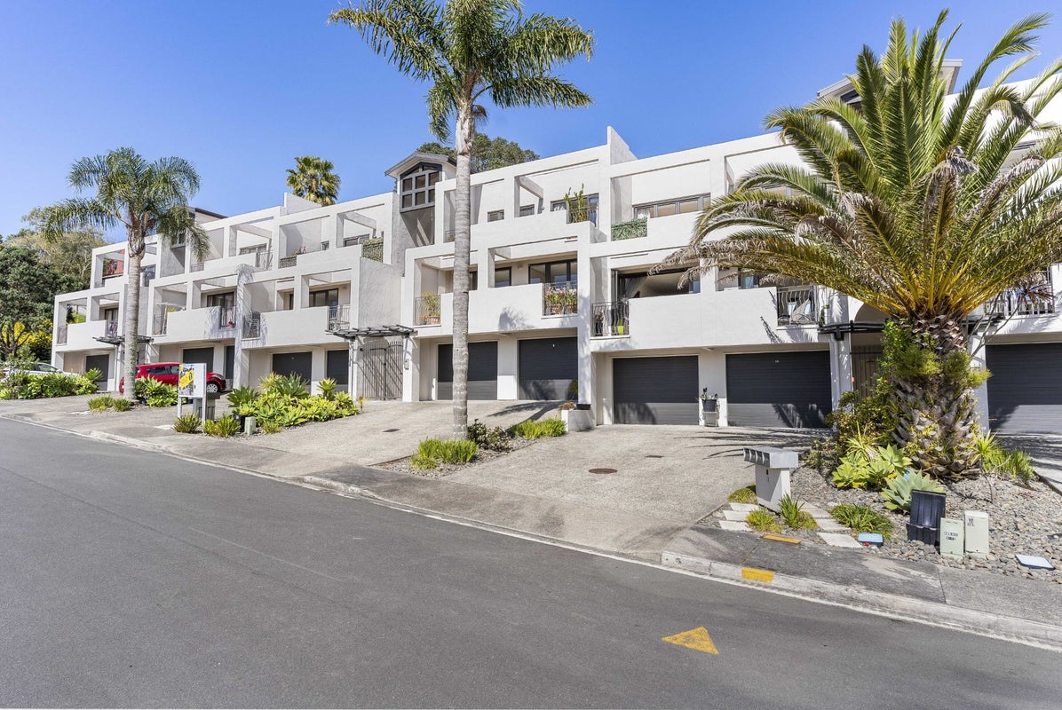 9/8 Monte Cassino Place, Birkdale, Auckland - Carousel 1