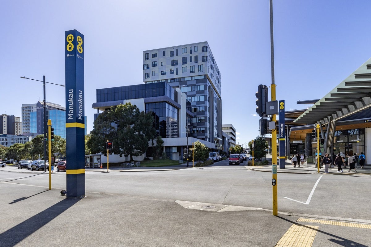 708/17 Putney Way, Manukau, Auckland - Carousel 1