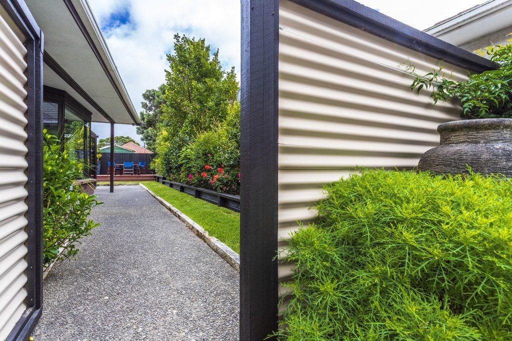2/15 Riverside Drive, WAIWHETU, LOWER HUTT - Carousel 1