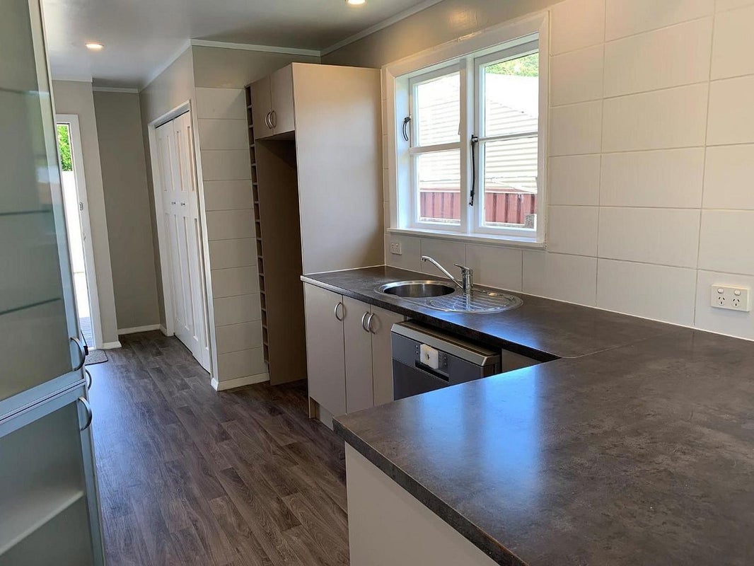 1/173 Wainuiomata Road, Wainuiomata, Lower Hutt - Carousel 2
