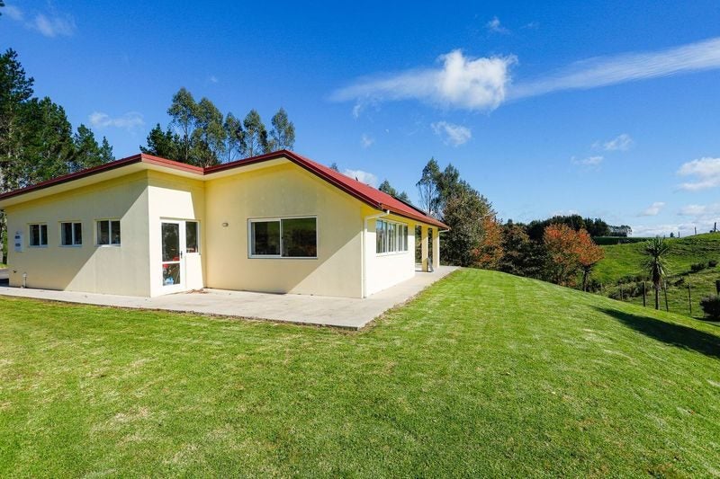 1077 Taumata Road, Omanawa, Tauranga - Carousel 1
