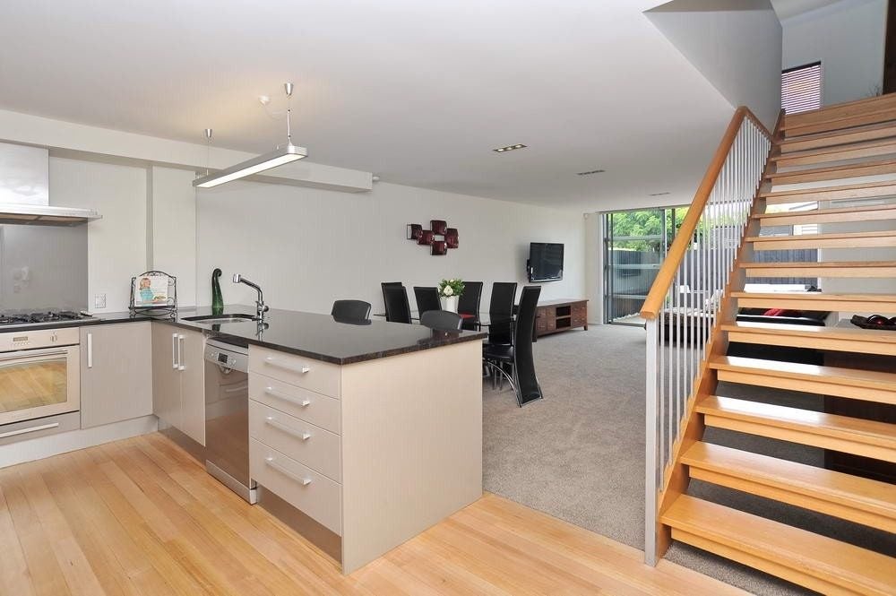 9B Champion Street, Edgeware, Christchurch - Carousel 2