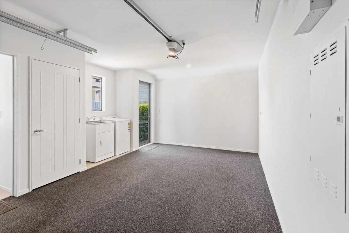 72B Wilsons Road South, Saint Martins, Christchurch - Carousel 13