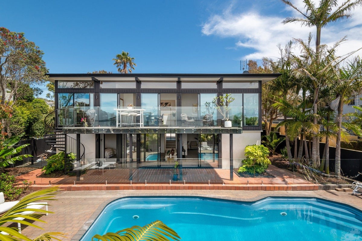 205 Beach Road, Campbells Bay, Auckland - Carousel 1