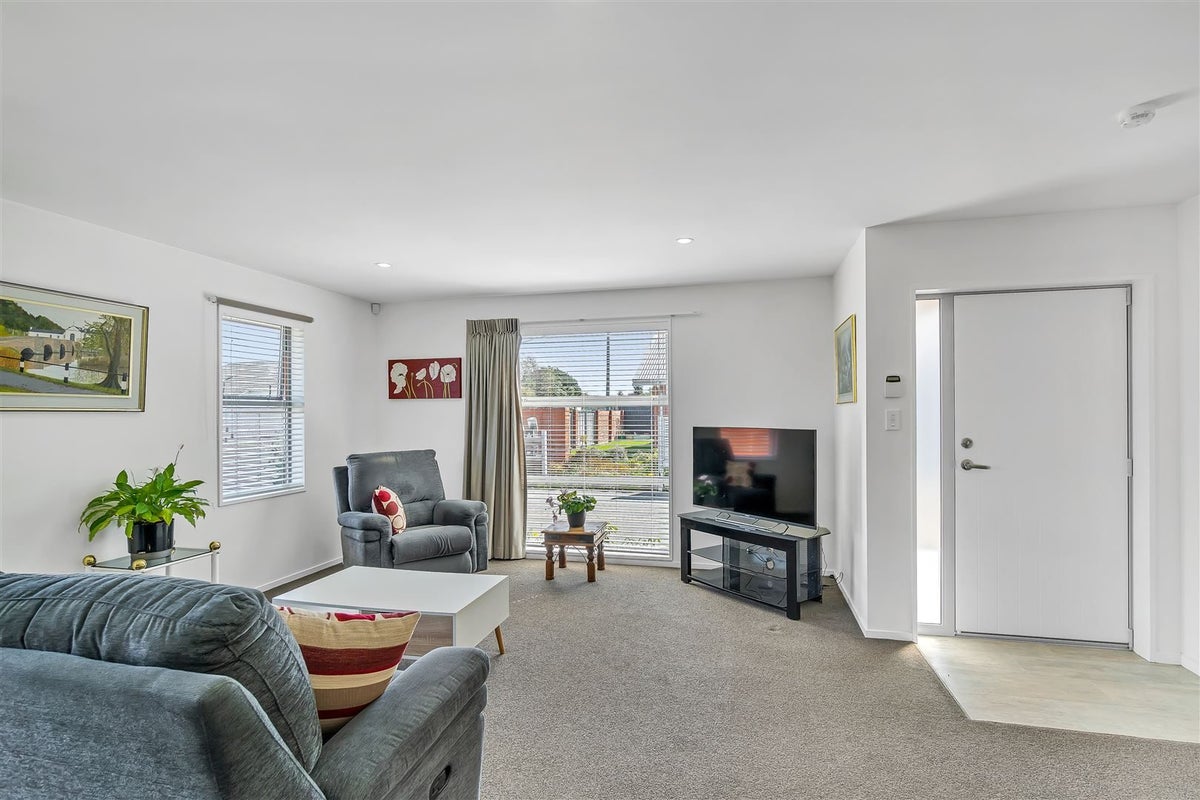 7/212 Lyttelton Street, Spreydon, Christchurch - Carousel 2