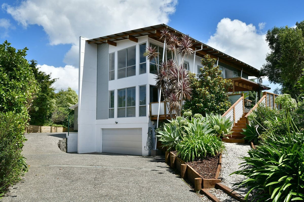 8 Clansman Terrace, Gulf Harbour, Whangaparaoa - Carousel 1
