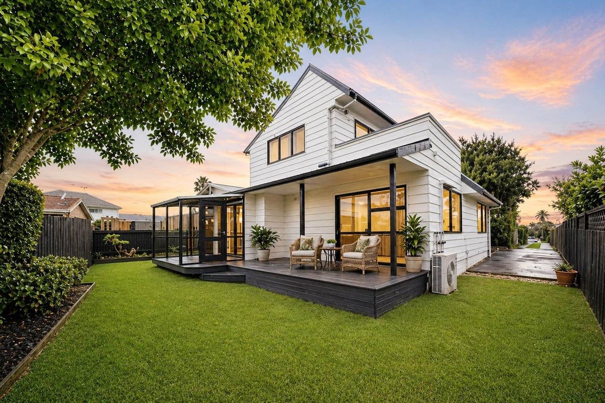 20B New Windsor Road, Avondale, Auckland - Carousel 1