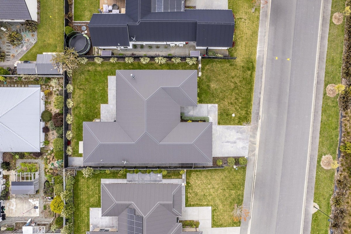 38 Charlesworth Drive, Allenton, Ashburton - Carousel 21