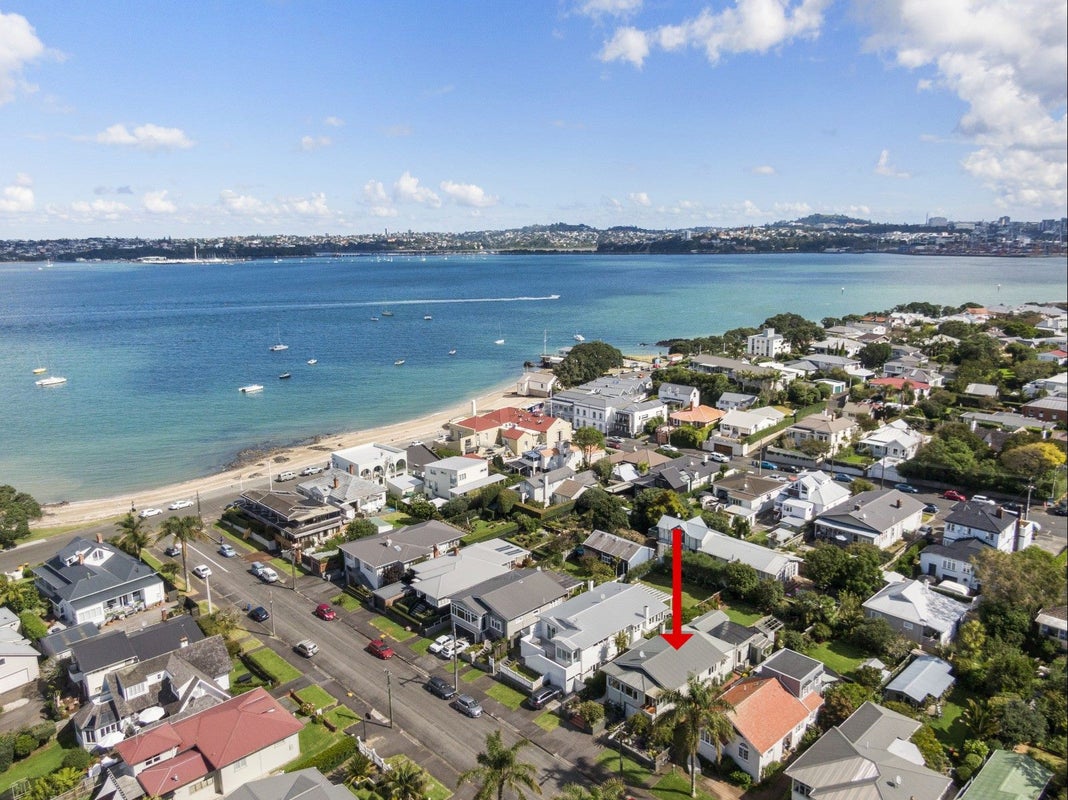 9 Duders Avenue, Devonport, Auckland - Carousel 1