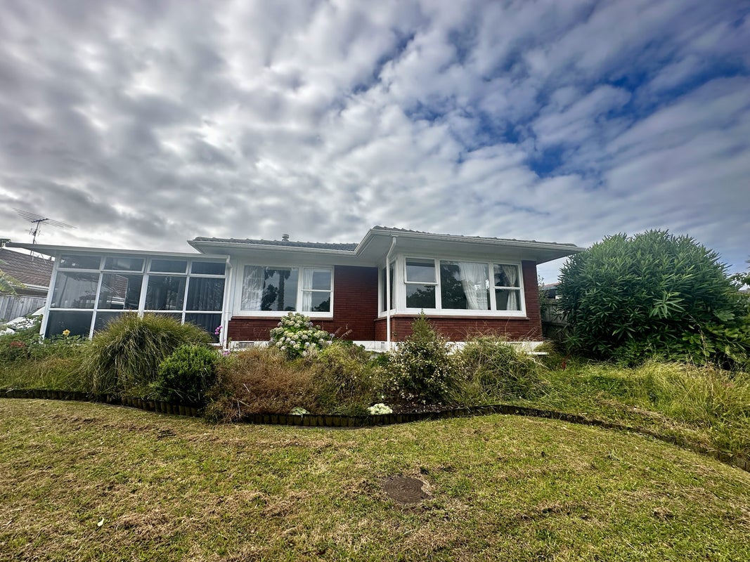 30 Meadway, Sunnyhills, Auckland - Carousel 1