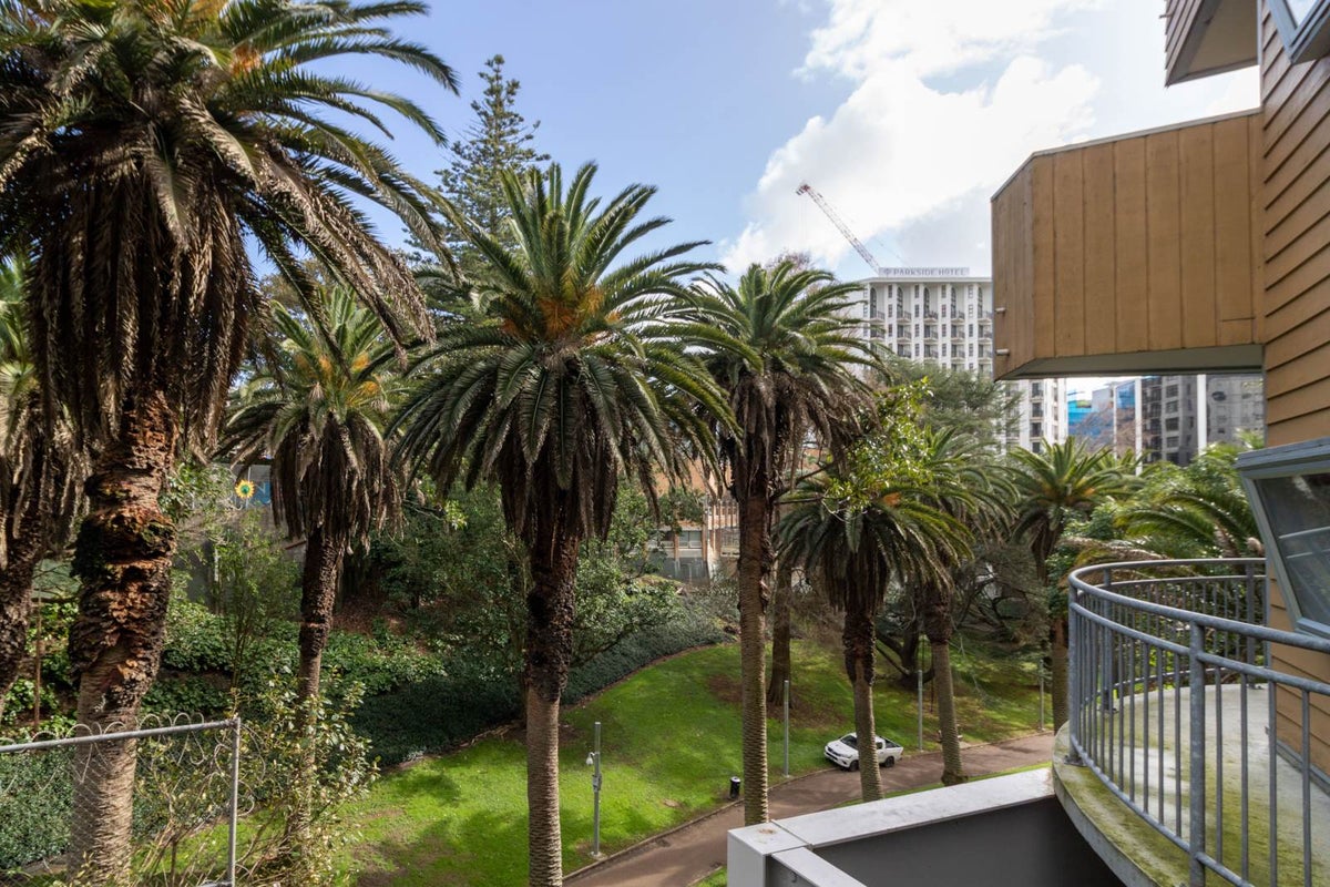 1E/8 Scotia Place, Auckland Central, Auckland - Carousel 8
