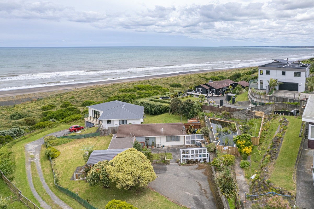 4 Kapiti Terrace, Castlecliff, Whanganui - Carousel 36
