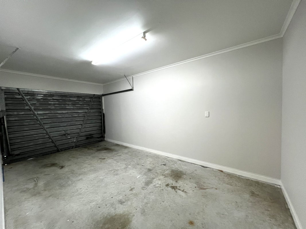 2/25 Oakley Avenue, Waterview, Auckland - Carousel 13
