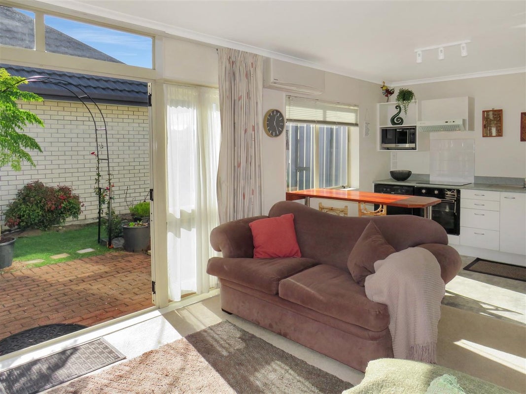 3/66 Kawaha Point Road, Kawaha Point, Rotorua - Carousel 1