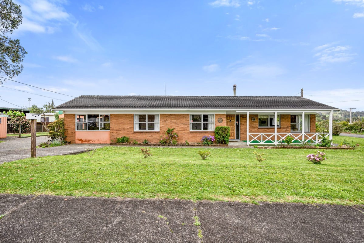 2 Beverley Crescent, Maungatapere, Whangarei - Carousel 24