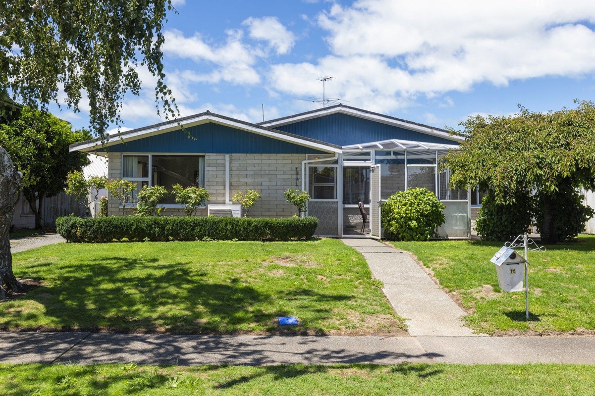 10 Mason Street, Riverdale, Gisborne - Carousel 1