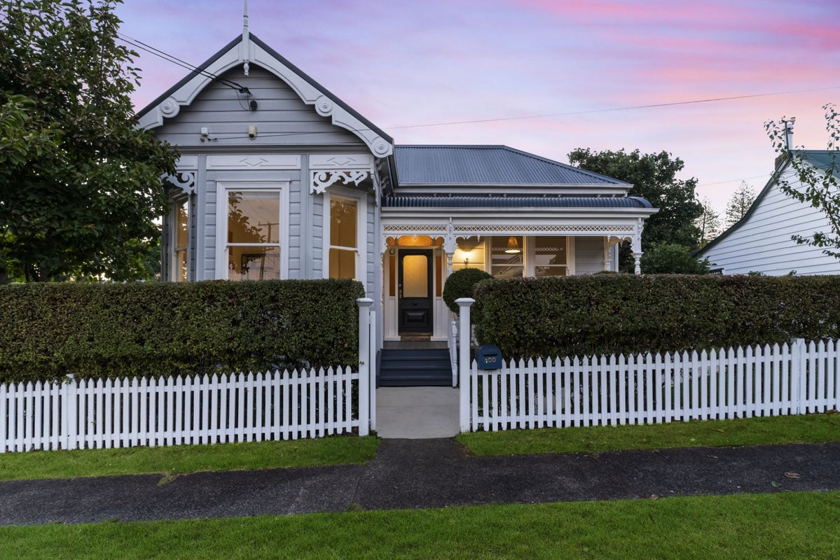 100 Selwyn Street, Onehunga, Auckland - Carousel 1