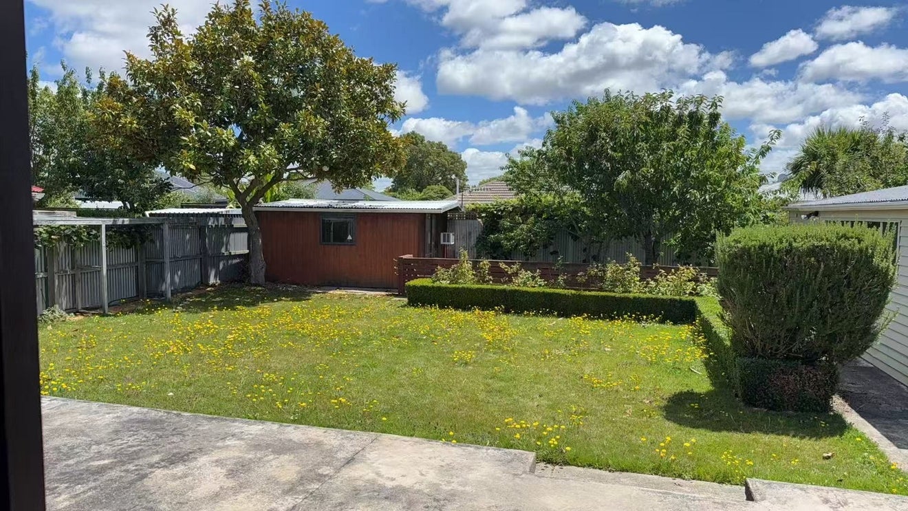 37 Flower Street, Bryndwr, Christchurch - Carousel 2