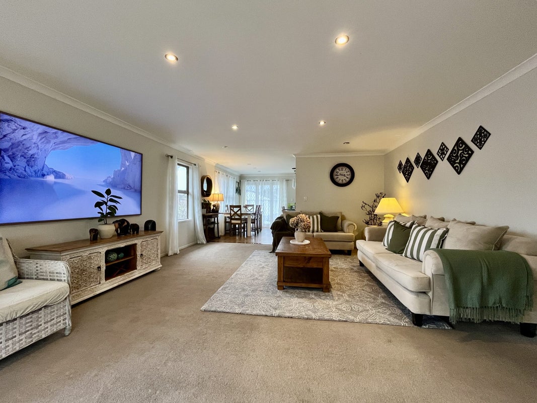 73 Angelo Avenue, Howick, Auckland - Carousel 2