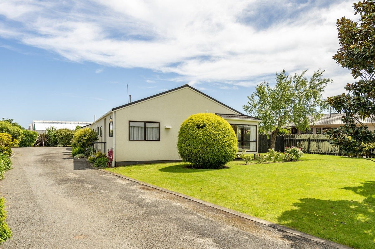 23 Somerset Road, Springvale, Whanganui - Carousel 1