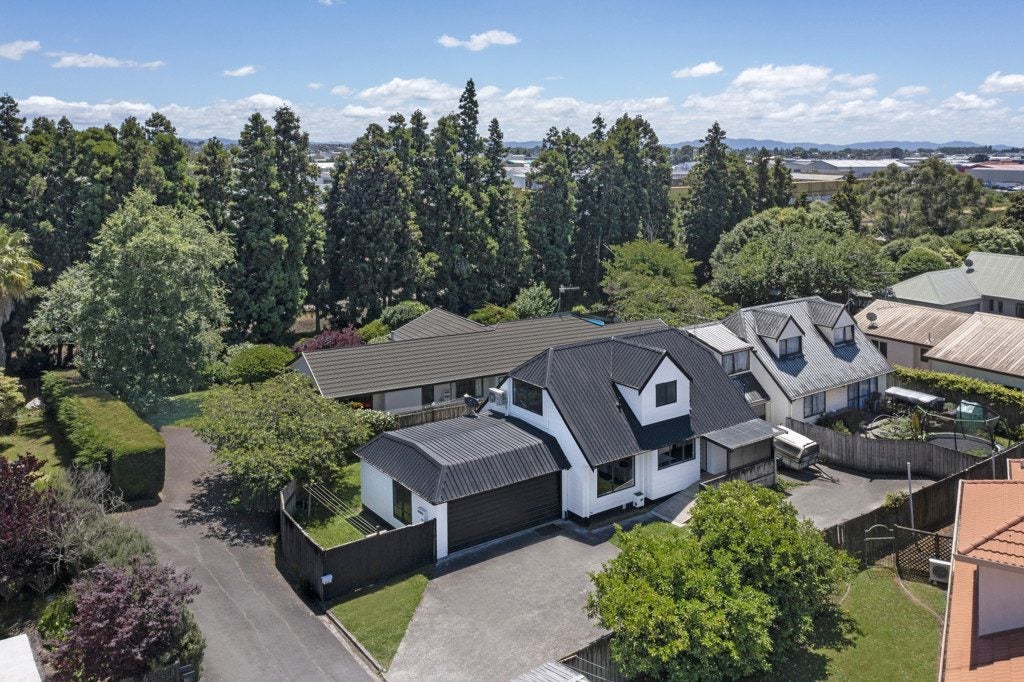 21A Rimmington Drive, Hamilton Lake, Hamilton - Carousel 1