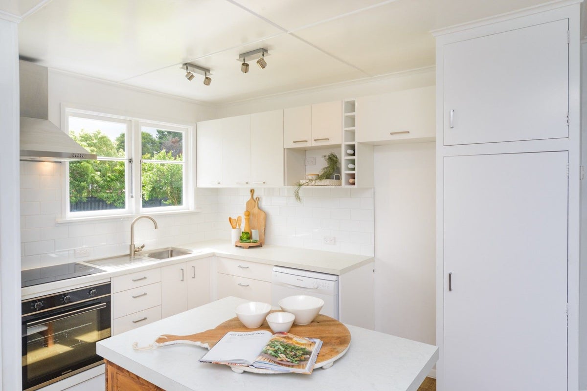 52 Nottingham Avenue, Awapuni, Palmerston North - Carousel 2