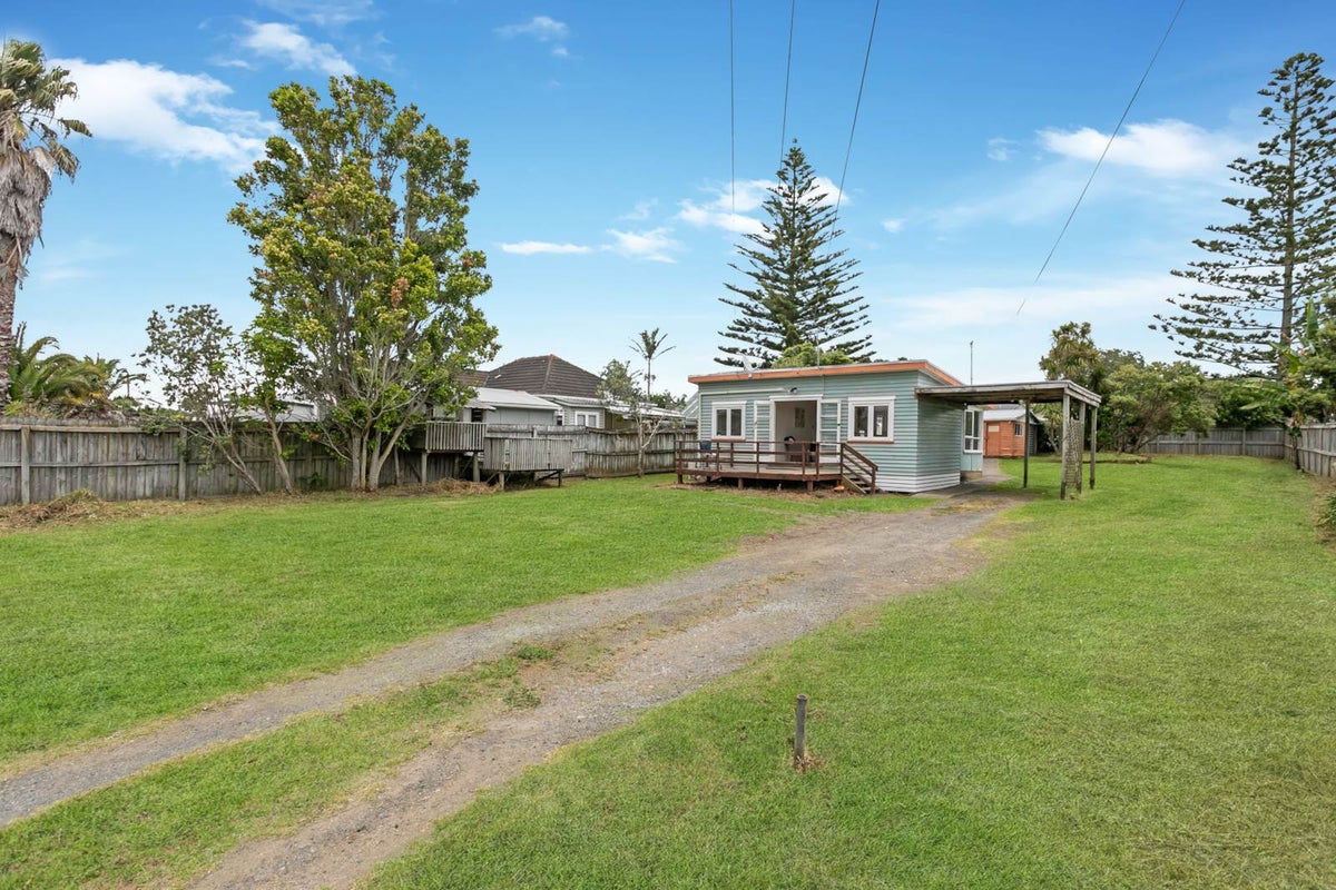 50 Bell Road, Beachlands, Auckland - Carousel 2