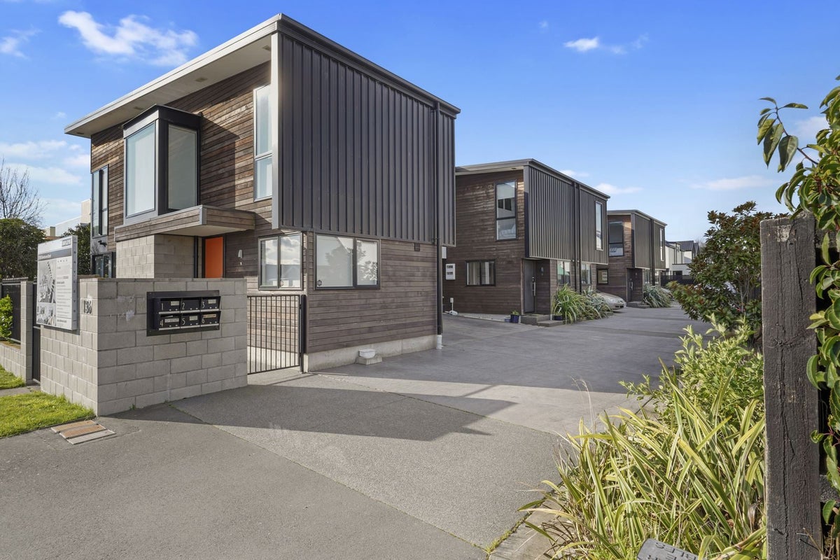 4/136 Sherborne Street, St Albans, Christchurch - Carousel 16