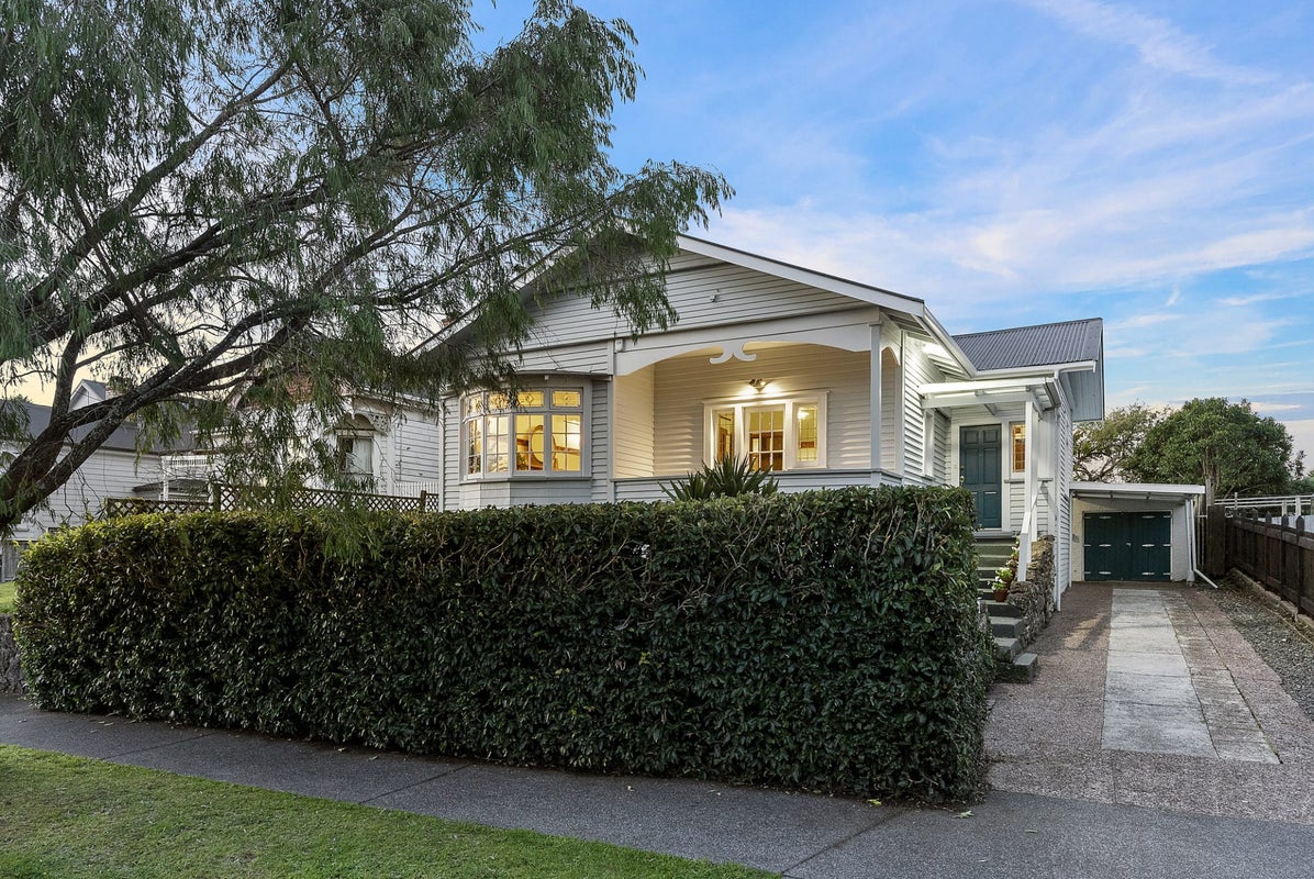 1 King Edward Street, Mount Eden, Auckland - Carousel 1