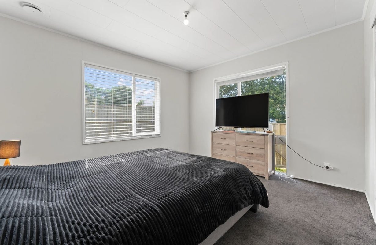 11 High Street, Pokeno - Carousel 2