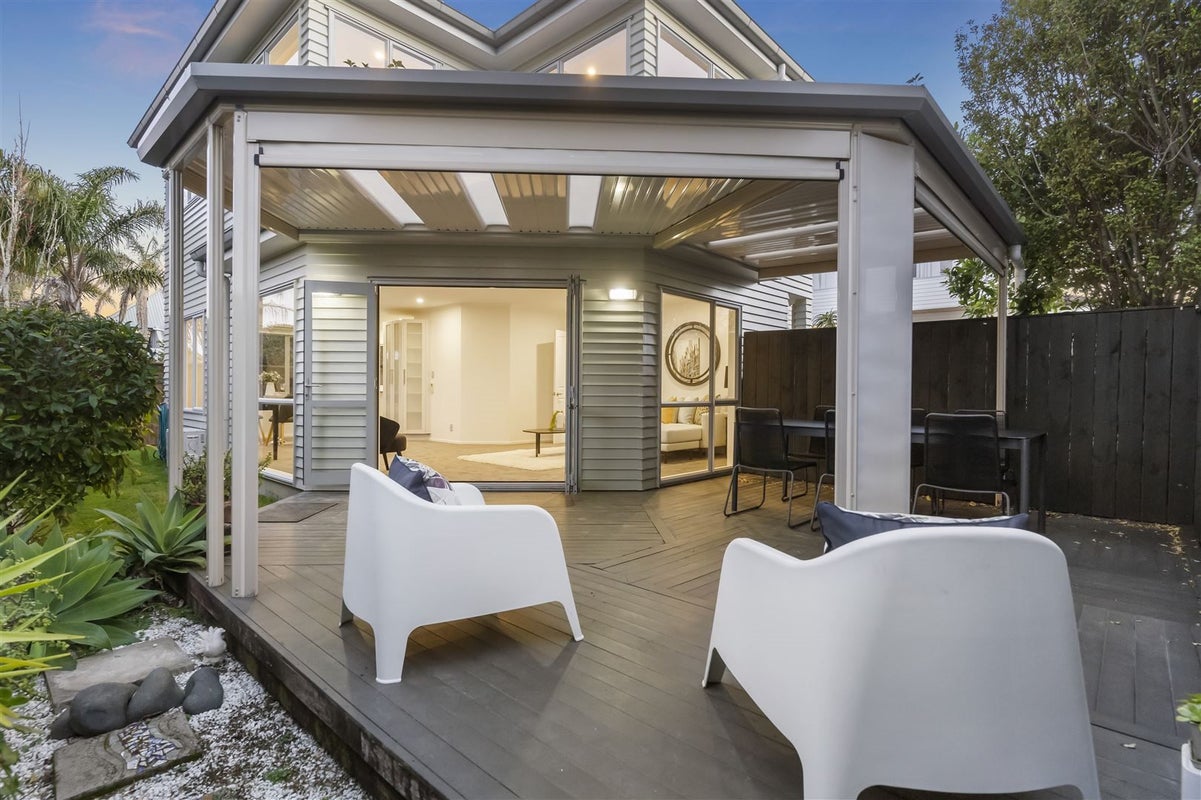 5A Livingstone Street, Milford, Auckland - Carousel 1