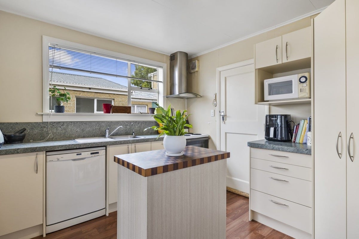 36 Maryhill Terrace, Maryhill, Dunedin - Carousel 1