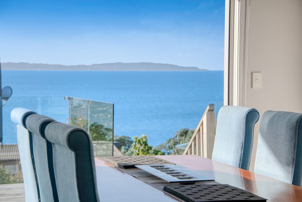 140 Pacific Parade, Army Bay, Whangaparaoa - Carousel 1